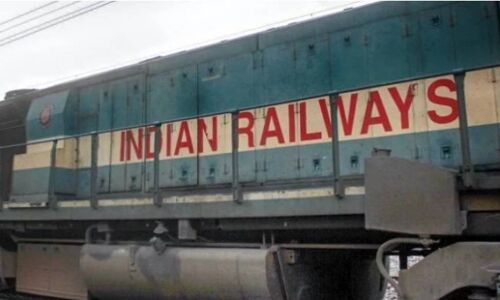 नशे में धुत TTE ने महिला के सिर पर किया पेशाब, इंटरनेशनल फ्लाइट के बाद अब भारतीय रेलवे में सामने आया पेशाब कांड नशे में धुत TTE ने महिला के सिर पर किया पेशाब, इंटरनेशनल फ्लाइट के बाद अब भारतीय रेलवे में सामने आया पेशाब कांड