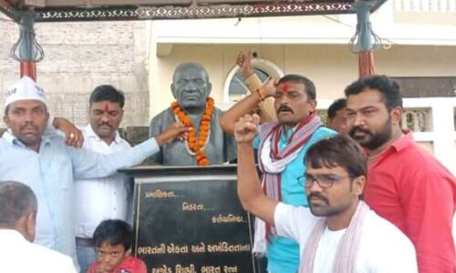 गुजरात में पाटीदार अमानत आंदोलन के बदलते सियासी मायने