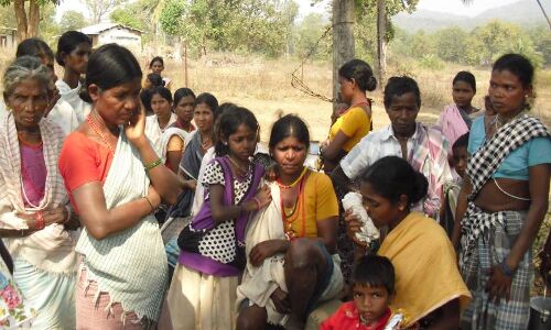 इस वीडियो को जरूर देखिये कि फोर्स बस्तर के गाँवों में जाकर क्या करती है