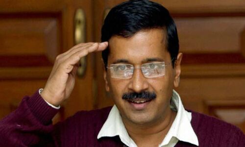 अरविंद केजरीवाल से मिलने जा रहे आदिवासियों को पुलिस ने पीटकर वापिस भेज दिया