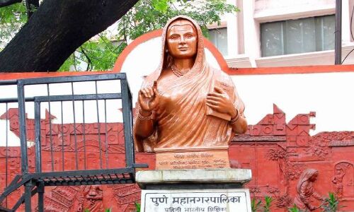 आज भारत की औरतों का जन्मदिन है, क्या आप जानते हैं : रवीश कुमार