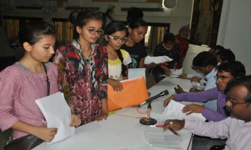 गोरखपुर विश्वविद्यालय में प्रवेश के नए नियम से होगा छात्रों को नुकसान