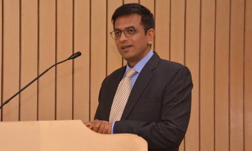 Justice DY Chandrachud : सुप्रीम कोर्ट के 50वें सीजेआई बने चंद्रचूड़, इन चुनौतियों से पाना होगा पार