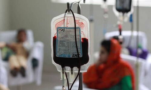 लॉकडाउन से ब्लड बैंकों में भारी कमी, कोरोना संक्रमण के डर से अस्पताल नहीं आ रहे रक्तदाता