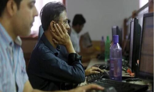 लैपटॉप-मोबाइल यूज करने वाले हो सकते हैं इस बीमारी के शिकार, कानपुर मेडिकल कॉलेज की रिसर्च से हुआ खुलासा