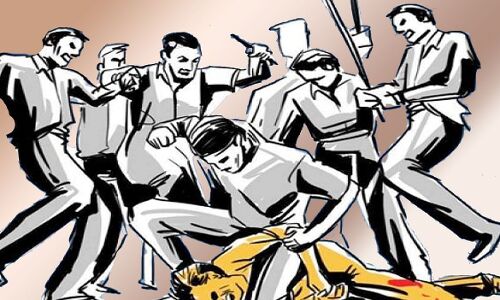 कोरोना के चलते हत्या : संदिग्ध की जानकारी देने पर युवक को पीट-पीटकर मार डाला