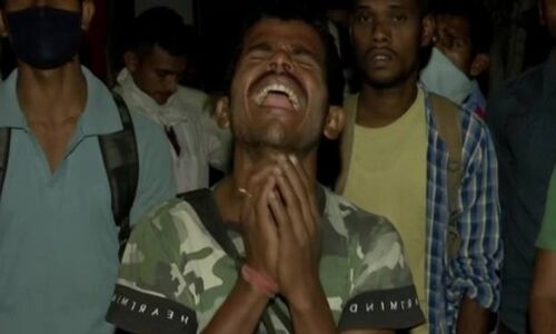 मेरी मां की मौत हो गई, मैं लॉकडाउन से यहां पर फंसा हुआ हूं, बिहार के मजदूर ने लगाई मदद की गुहार