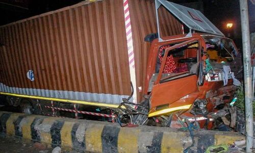 उज्जैन में फुटपाथ पर सो रहे 12 मजदूरों को ट्रक ने रौंदा 3 की मौत, दिग्विजय सिंह ने शिवराज को ठहराया जिम्मेदार