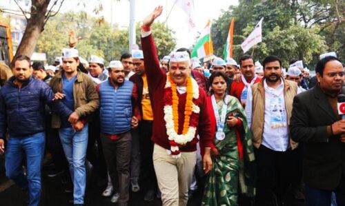 ​ब्रेकिंग : हारते-हारते आखिरकर मनीष सिसोदिया जीते, जीत में लगभग 3000 मतों का रहा अंतर