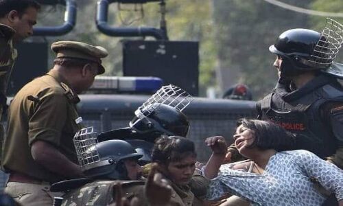 CAA विरोधी मार्च में पुलिस ने जामिया की छात्राओं के प्राइवेट पार्ट्स पर किया हमला, डॉक्टरों ने की पुष्टि