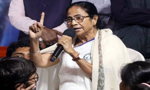 असम और बंगाल में NRC के डर और हिंसा से 130 से ज्यादा लोगों की मौत, ममता बनर्जी का दावा