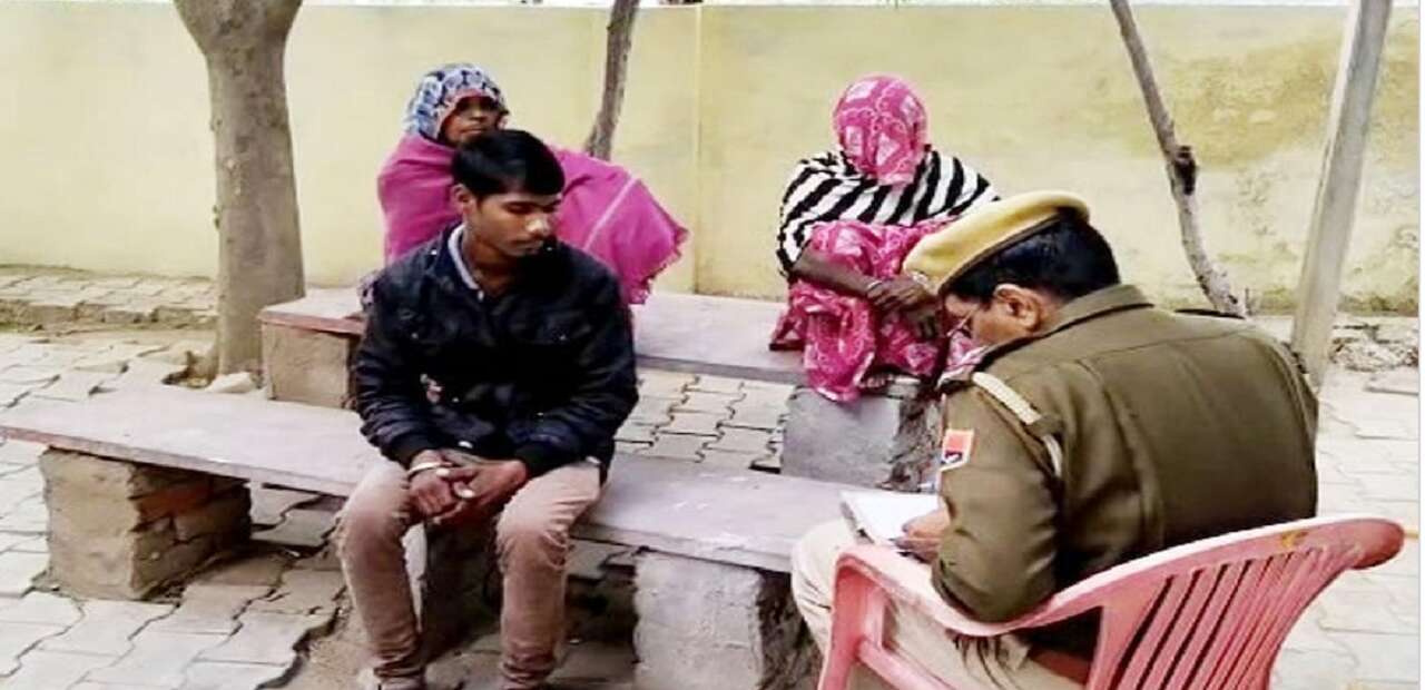 Bharatpur Crime News : चाची को लेकर भागा भतीजा तो दादी ने पोते खिलाफ दर्ज कराई FIR Bharatpur Crime News : चाची को लेकर भागा भतीजा तो दादी ने पोते खिलाफ दर्ज कराई FIR