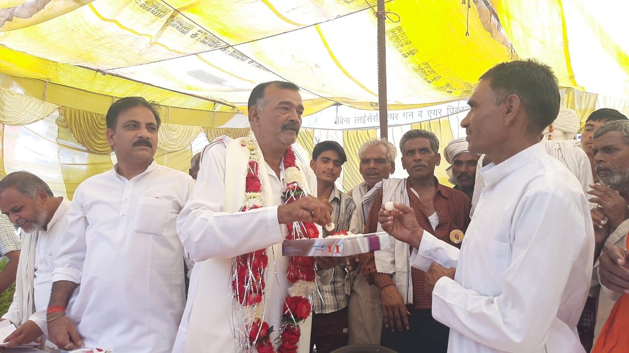 Janjwar Impact : खबरों की खुन्नस में Etv पत्रकार की नौकरी खाने वाले झांसी DM आंद्रा वामसी को हटाया पद से