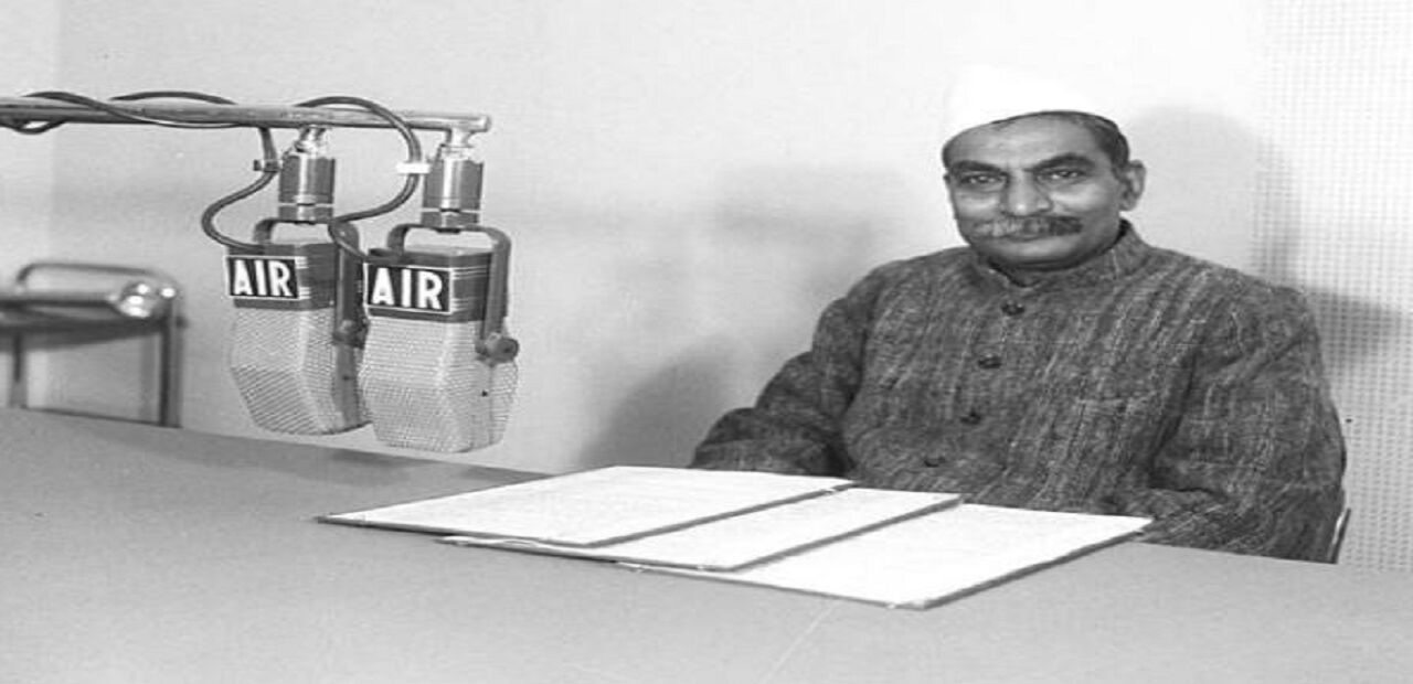 राजसी ठाट बाट से दूर रहने वाले Dr. Rajendra Prasad का वह पत्र जिससे Barhaj के छोटे से डाकखाने में मच गया था हड़कंप